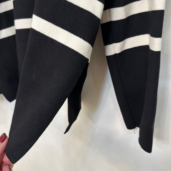 H&M Black & White Striped Mock Turtleneck Sweater – Size M - Picture 4 of 6